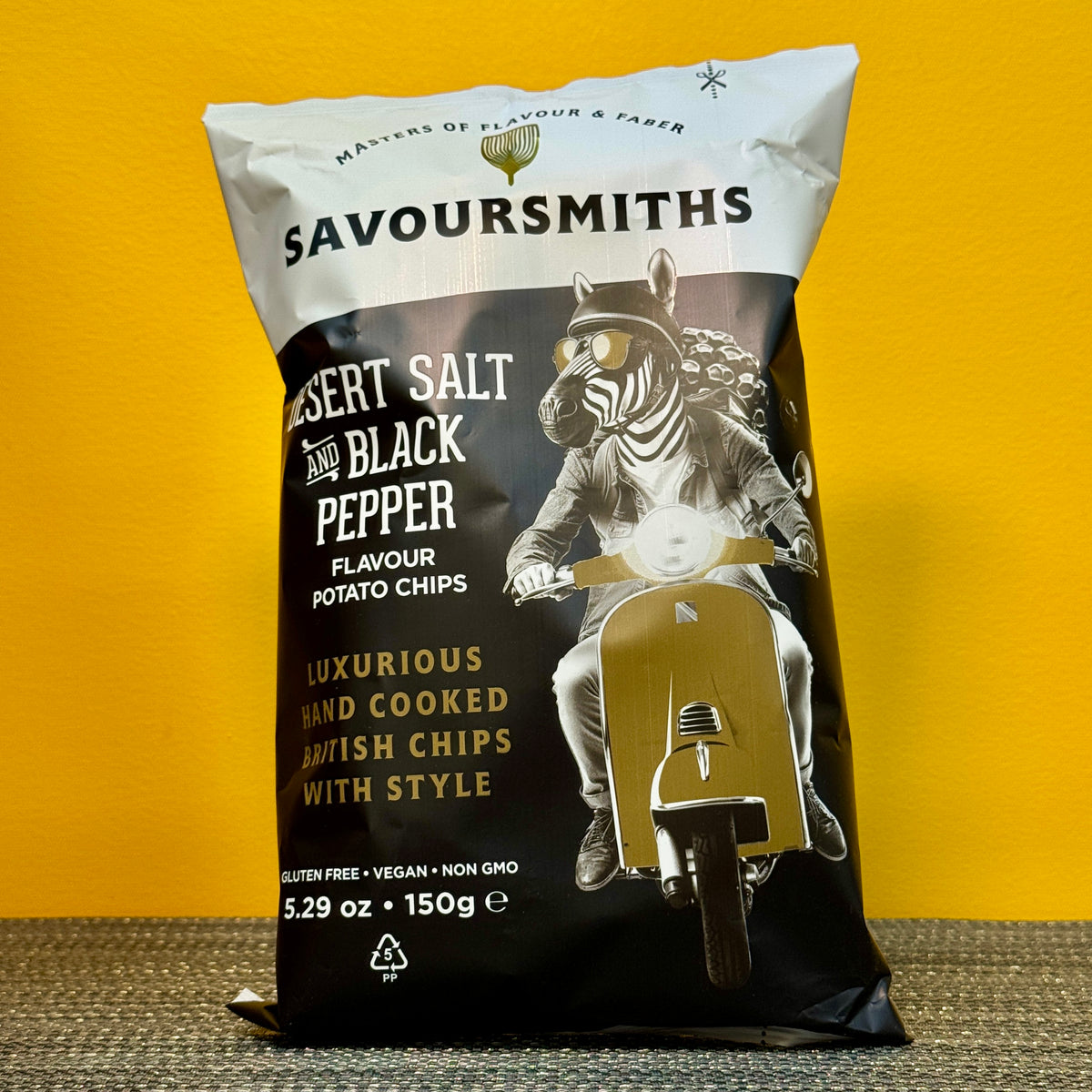Savoursmiths Desert Salt & Black Pepper Potato Crisps